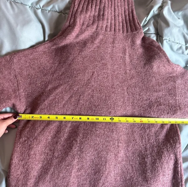 Dark Mauve Pink Oversized Chunky Neutral Turtleneck Sweater Size L - Image 5
