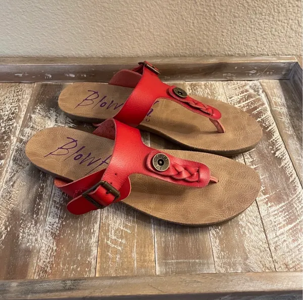 Blowfish Malibu Greco Red Dye Cut Leather Thong Style Slip-on Sandal Size 6.5 - Image 9