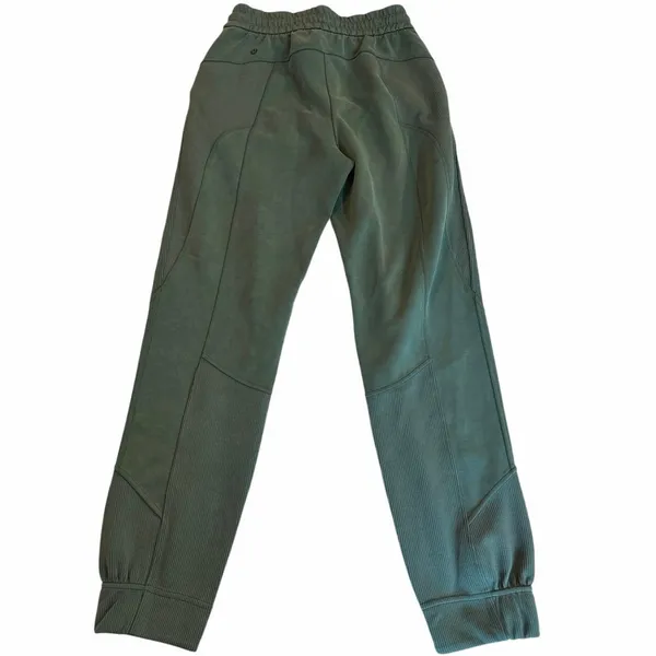 Lululemon Brushed Softstreme Green Jasper Jogger size 4 RARE DISCONTINUED COLOR - Image 5