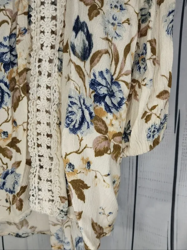 American Eagle Outfitters Floral Boho Peasant V-Neck Lace Trim Flowy Blouse - Image 2