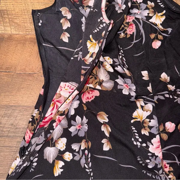 SheIn Black and Pink Floral Print Split Thigh Halter Maxi Dress with Slit - Image 9