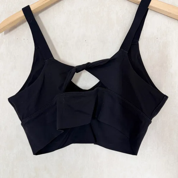 aerie Women’s Twist Back Sports Bra in Black M - Image 8