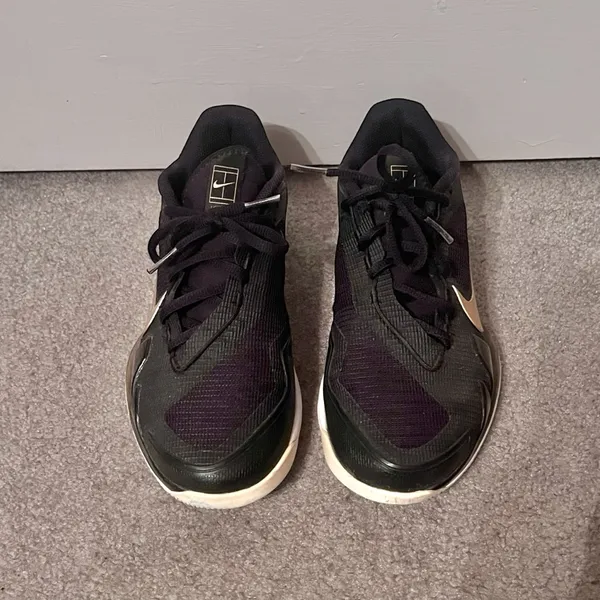 NikeCourt Air Zoom Vapor Pro Black & Gold Women’s Tennis Shoes - Image 4