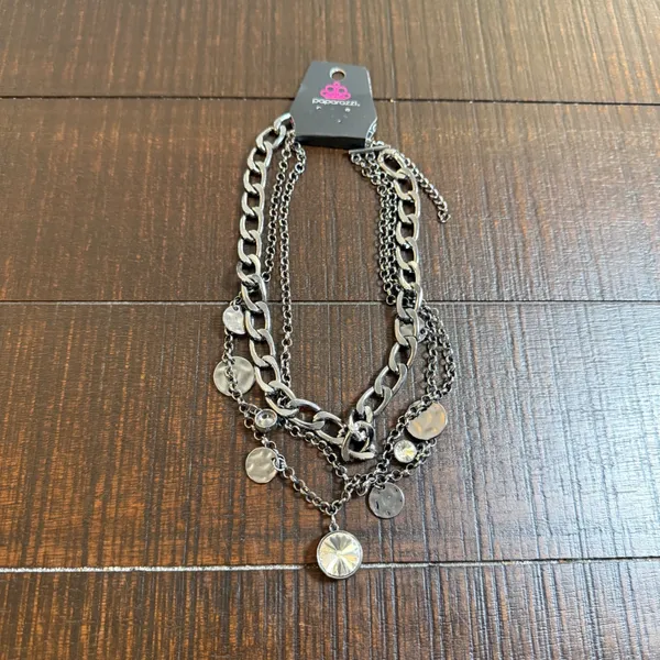 Paparazzi Multi Layered Gunmetal Chain Necklace Rhinestone Hammered Statement - Image 9