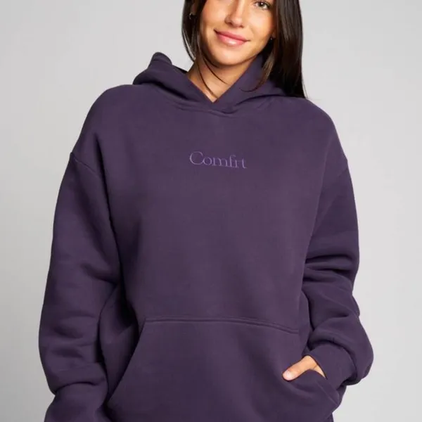 NWT COMFRT SIGNATURE HOODIE BLACKBERRY Medium Unisex - Image 3