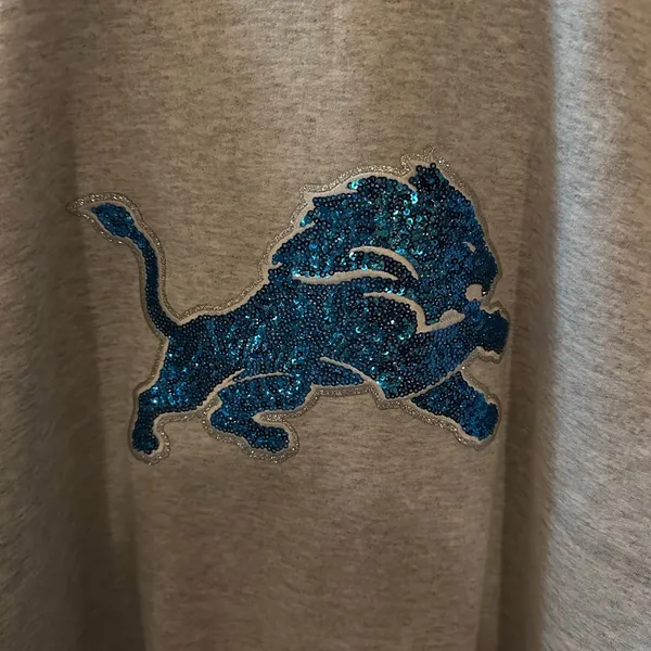Gildan Detroit Lions sweatshirt! NFL gray sequin bedazzled logo crewneck size XL! - Image 2