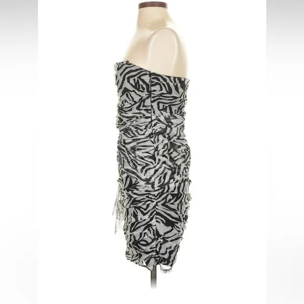 NWT Elliatt Toni Mesh Mini Dress‎ S - Image 8