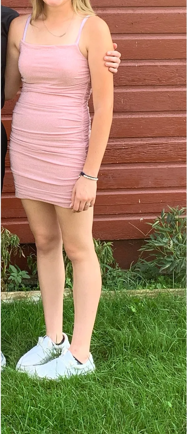 Homecoming Dress Size 4 - Image 3