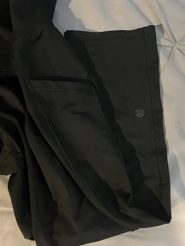 Black Cropped Leggings - Image 3