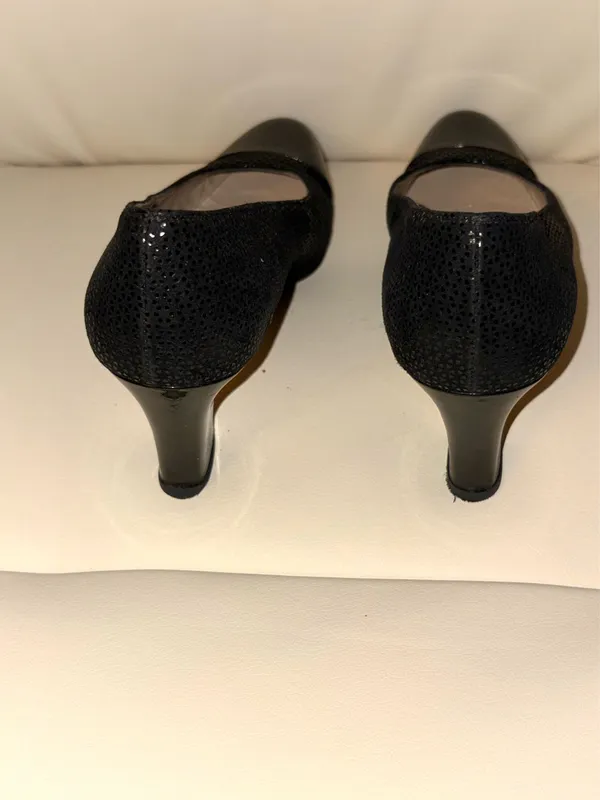 Salvatore Ferragamo black textured patent leather heels with a vintage-style toe cap. The rest of the shoe has a subtle texture. Made in Italy. - Image 4