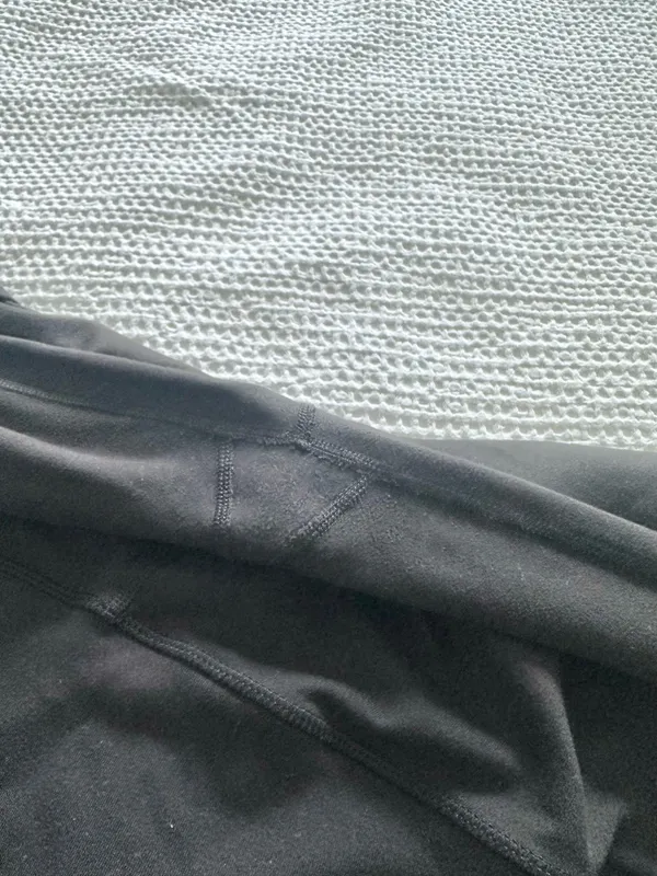 Lululemon high waisted knee length leggings vintage - Image 4
