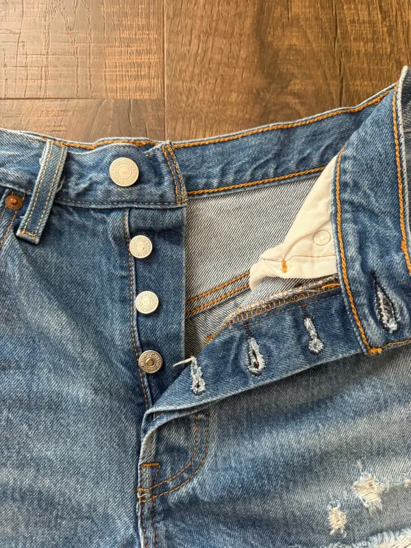 Levi’s 501 Jean Shorts - Image 4