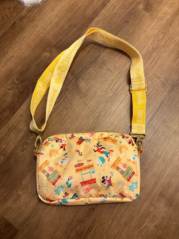 Disney Play in the Park Bag Convertible Belt Bag - Image 2