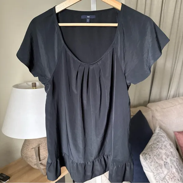 Gap Womens Black Short Sleeve Blouse Size M - Image 3