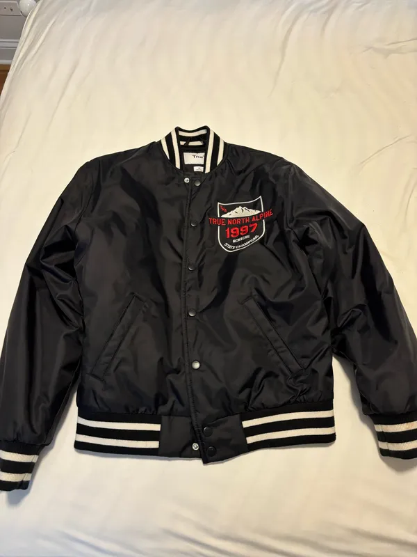 Aritzia TNA Jacket Puffer - Image 2
