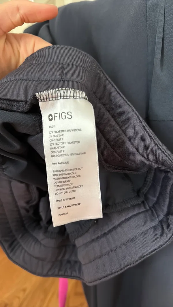 FIGS Scrubs Set - Image 4