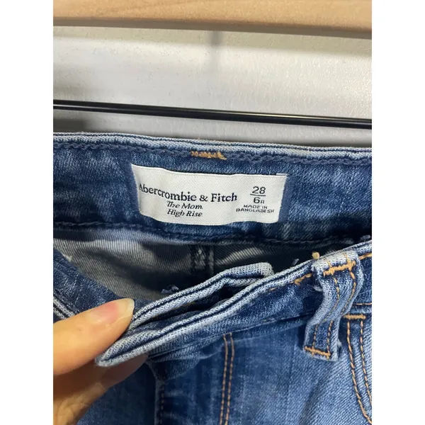 Abercrombie & Fitch The Mom High Rise Jeans Womens 28 6R Blue Distressed Denim - Image 3