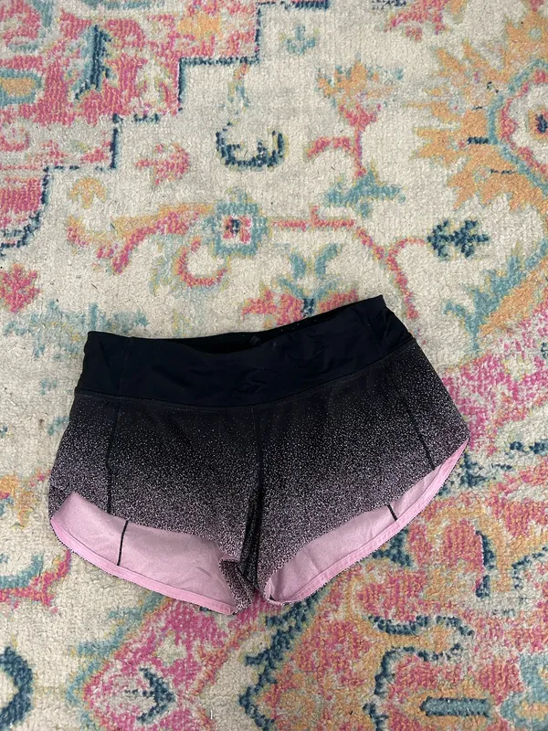 Lululemon Speed Up Shorts 2.5" Low-Rise - Image 3