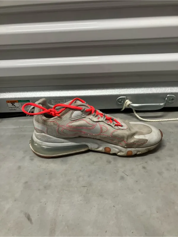 Nike Air Max 270 size 11.5. - Image 3