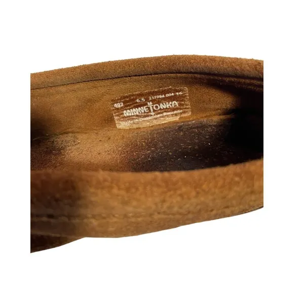 Minnetonka Kilty Hard Sole‎ Suede Moccasins Women's size 6.5 brown - Image 4