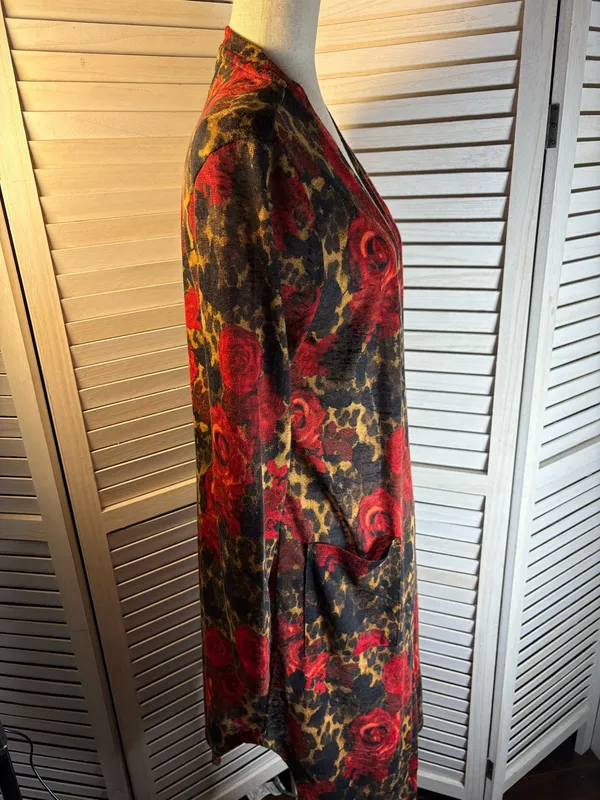 G by Giuliana long sleeve rose cardigan size L - Image 2