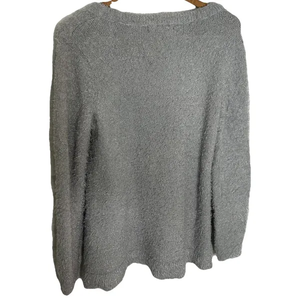 French Laundry Gray & Black Fuzzy Sweater with Polar Bear Design, Size L‎ - Image 8
