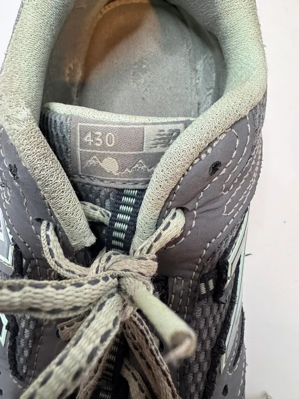 430 Size 11 Running Shoes - Image 9