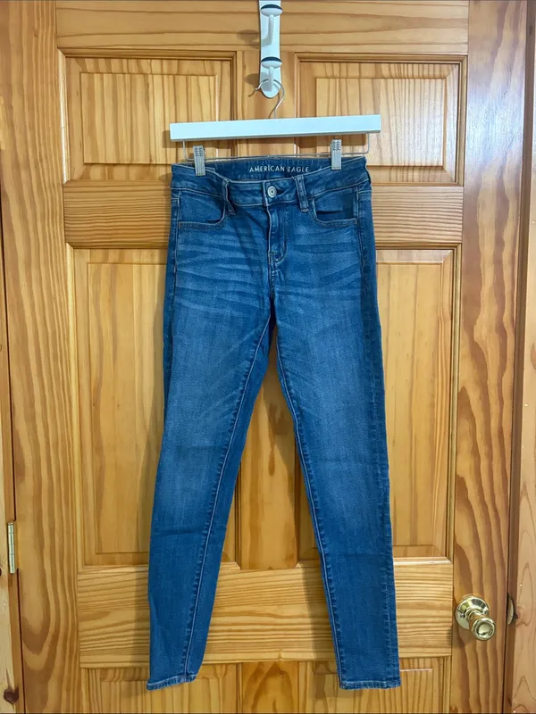 American Eagle Next Level Stretch Size 4 Jegging Jeans - Image 2
