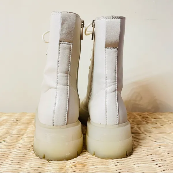 Stradivarius Cream Lace Up Leather Boots Size 38 (8) - Image 6