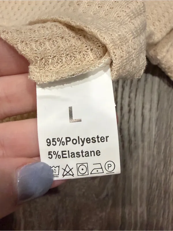 NWOT Unbranded Waffle Knit Cropped Short Sleeve - Image 3