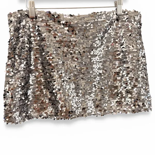 Urban outfitters women’s Silver Sequin Mini Skirt size Large skirt only for sale - Image 2