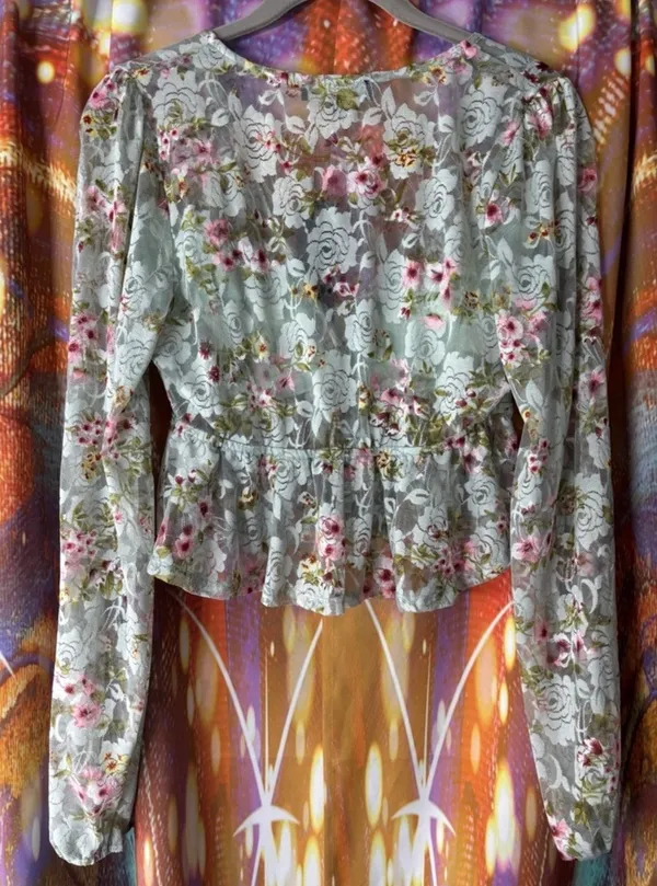 Lulu’s Floral Blouse ✨ - Image 6