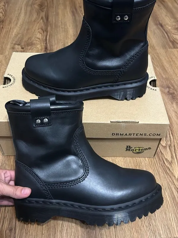 DR MARTENS Anistone LO black leather boots booties shoes women’s 9 new - Image 7