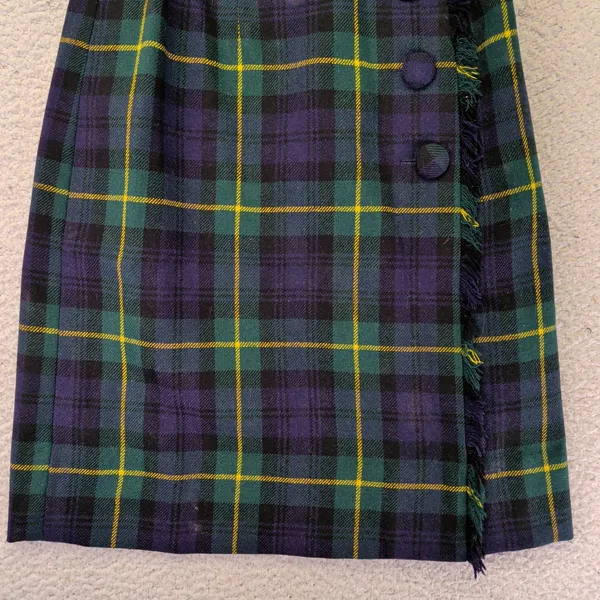 Vintage Navy Green Plaid Wrap Skirt Fringed Kilt Style Button Front‎ Knee Length - Image 4