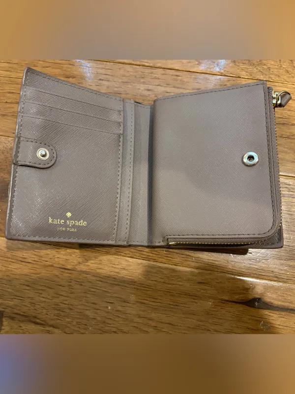 kate spade Compact Taupe Zip Wallet with Logo Plaque - Image 3