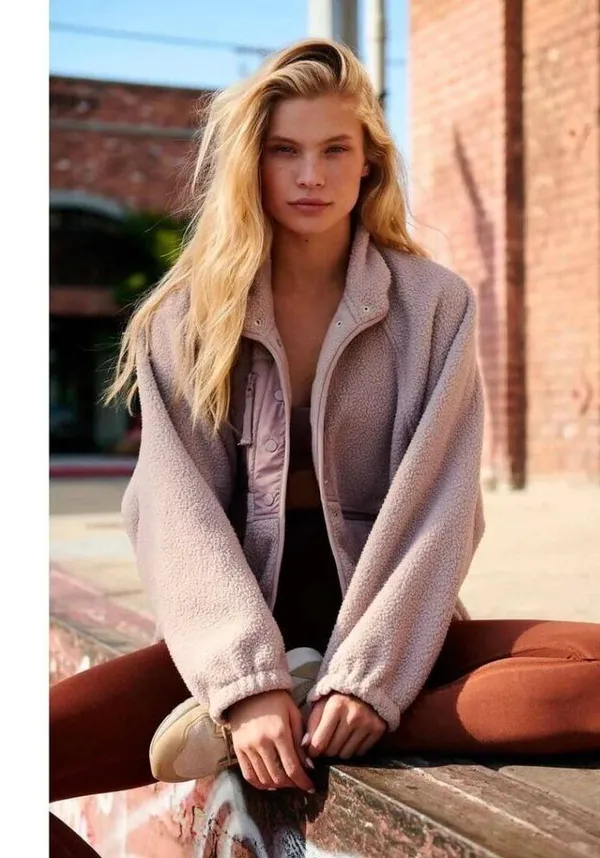 FREE PEOPLE Movement Hit The Slopes Pullover in Mocha Taupe Size X-Small - Image 11