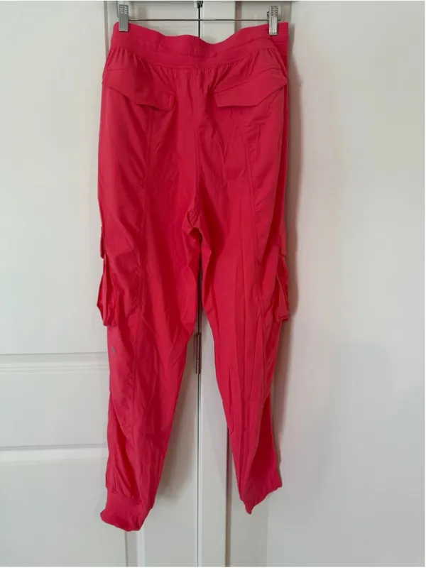 Lululemon Women's Cargo Pants Coral Pink - Image 4