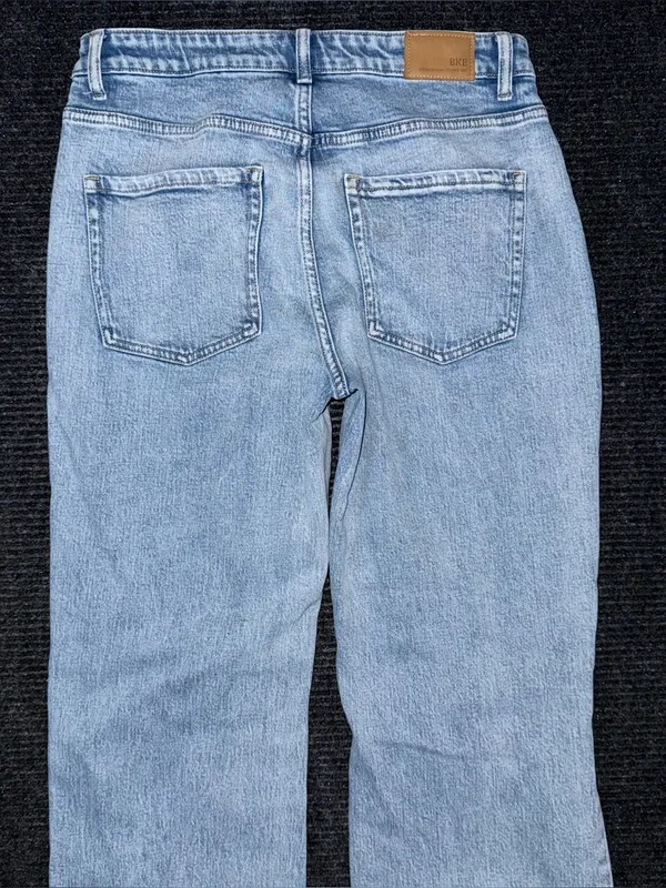 Buckle BKE Taylor Low Slung Baggy Wide Leg Stretch Jean Light Wash 26x32 AXB258R - Image 5