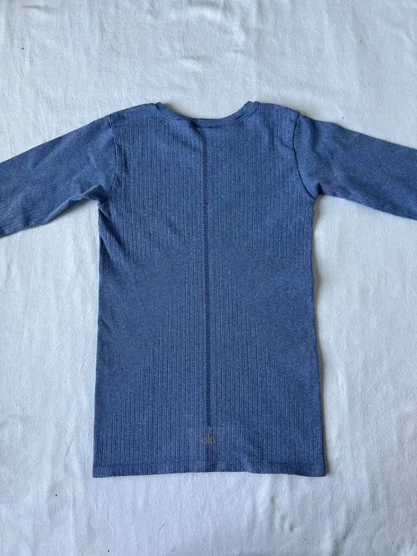 Alo Blue Ribbed Long Sleeve Workout Shirt - Image 4