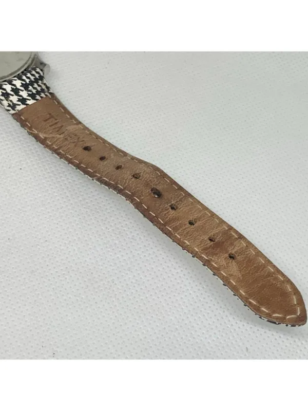 Timex women’s watch silver tone dial 35mm round case Quartz leather running - Image 7