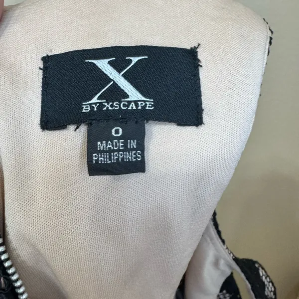 Xscape Black Lace Halter Crop Top – New With Tags - Image 10