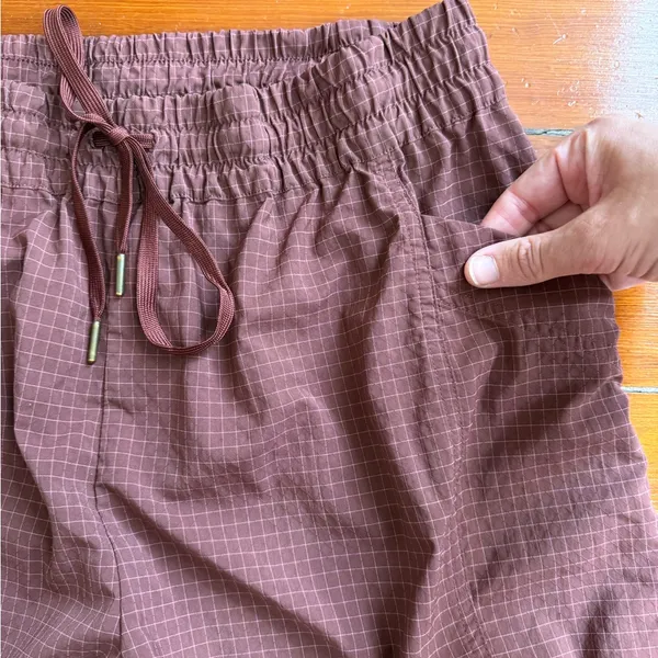 Fabletics Ripstop Cargo Brown Check Trendy Casual Quick Dry Joggers Sz M 💚🍄 - Image 9