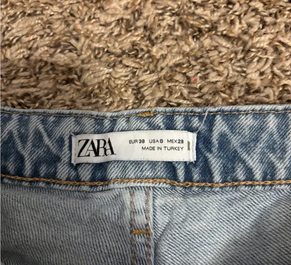 ZARA High Rise Straight Leg Jeans with Raw Hem – Size 6 / 28 - Image 2