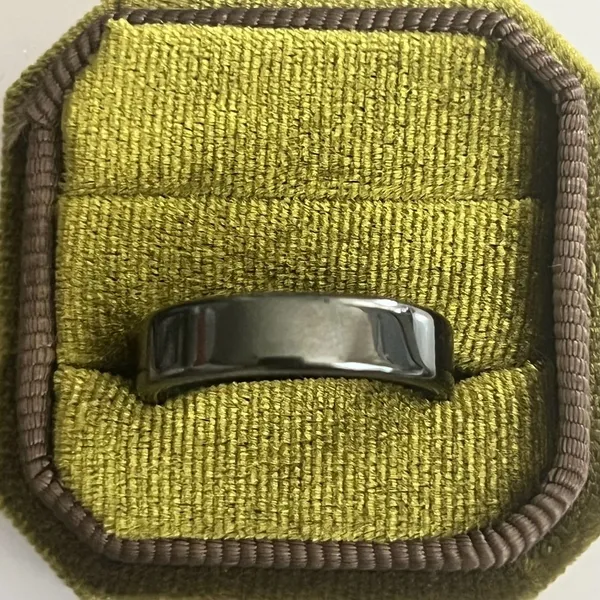 Hematite Ring Dark Gray High Shine 6mm Band Ring Size 10 - Image 2