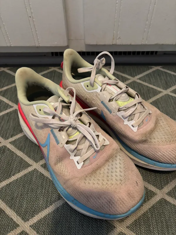 Nike Women’s Shoes - Image 3