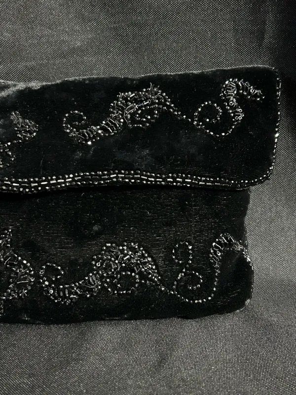 Walborg Handmade Black Beaded Velvet Foldover Clutch - Image 3