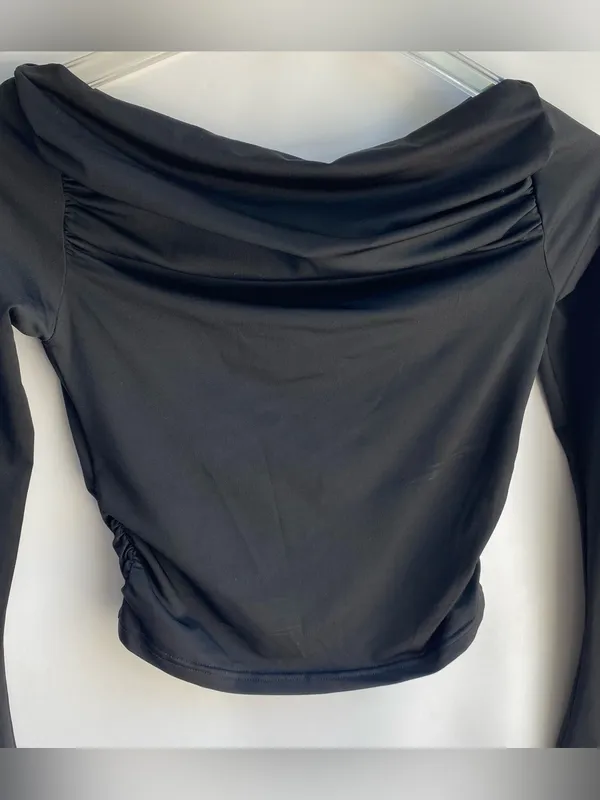 Edikted Dana gathered top off the shoulder ruched long bell sleeve going out M - Image 4