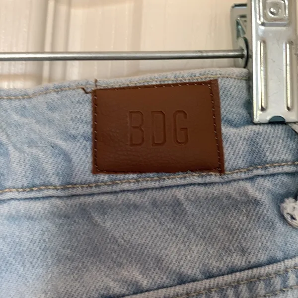 BDG Urban Outfitters Jeans Dipped V Flare Women’s size 24 - Image 3