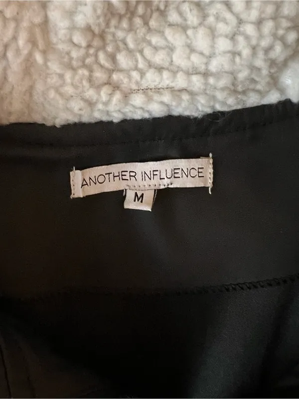 Another Influence Black Faux Leather Hooded Rain Jacket Sherpa Lined Medium - Image 4