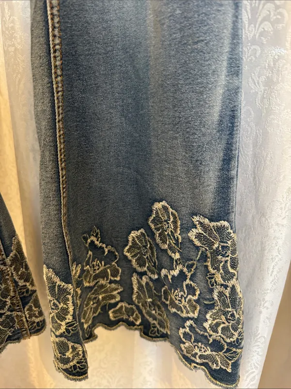 VENUS Embroidered Hem Flare Jeans - Blue SZ: 18 - Image 2